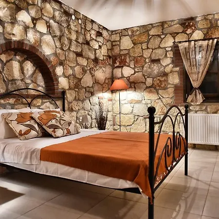 Zachariou Stone Villas Psakoudia